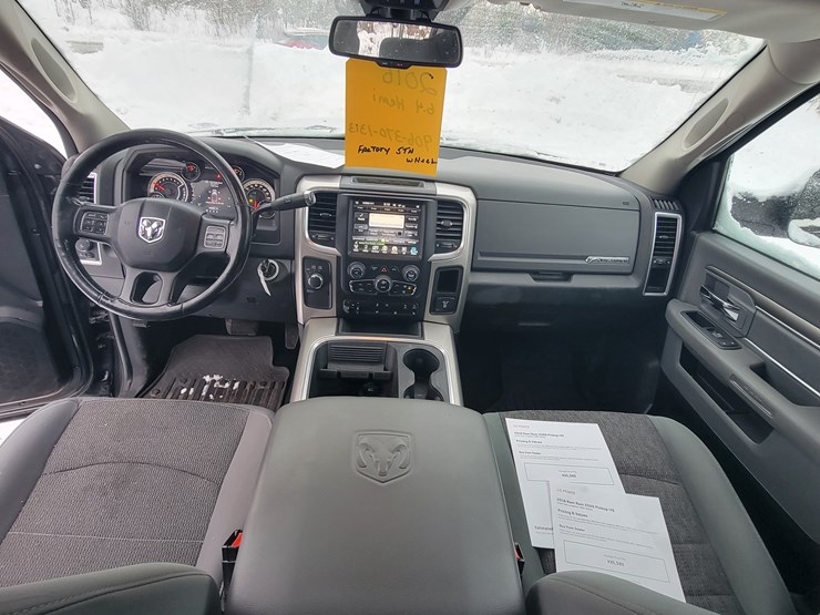 2016-dodge-ram-2500-image-10