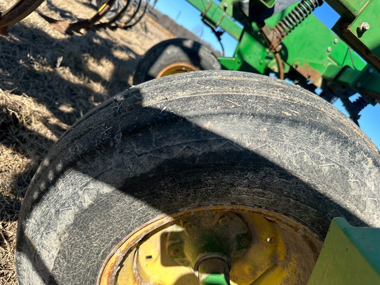 john-deere-27-image-8