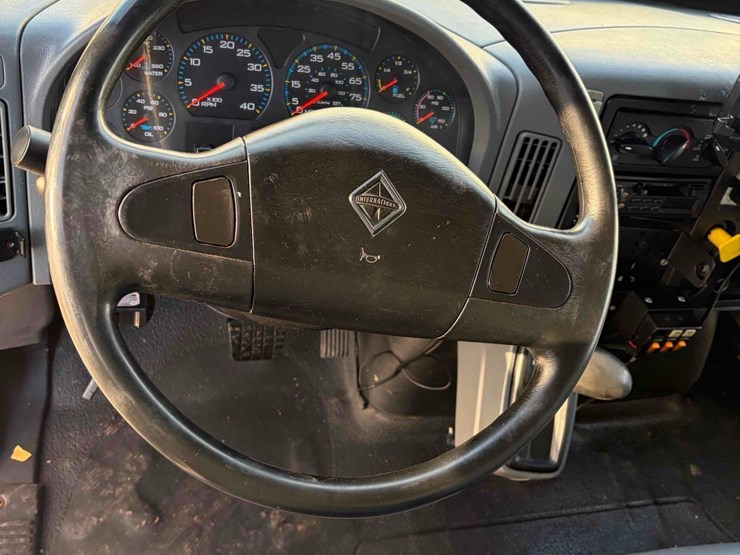 2006-international-4300-image-15