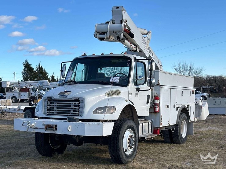 2013-freightliner-m2-106-altec-ta45m-44ft.-insulated-bucket-truck-image-1