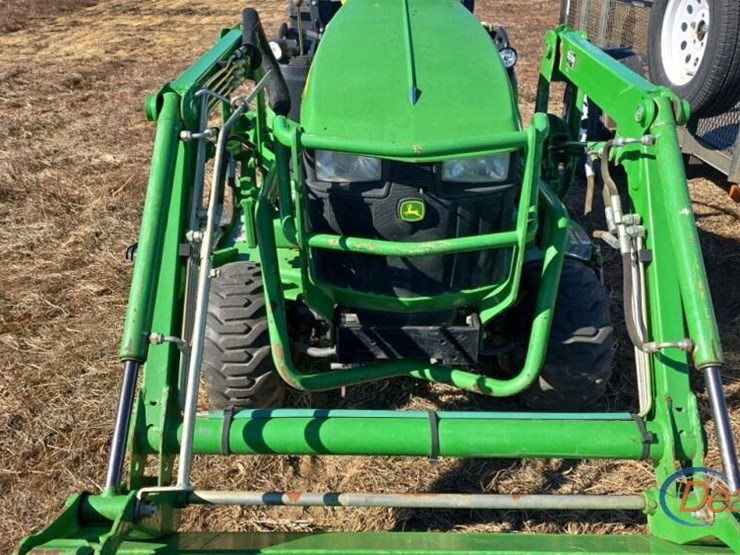 2016-john-deere-1025r-image-22