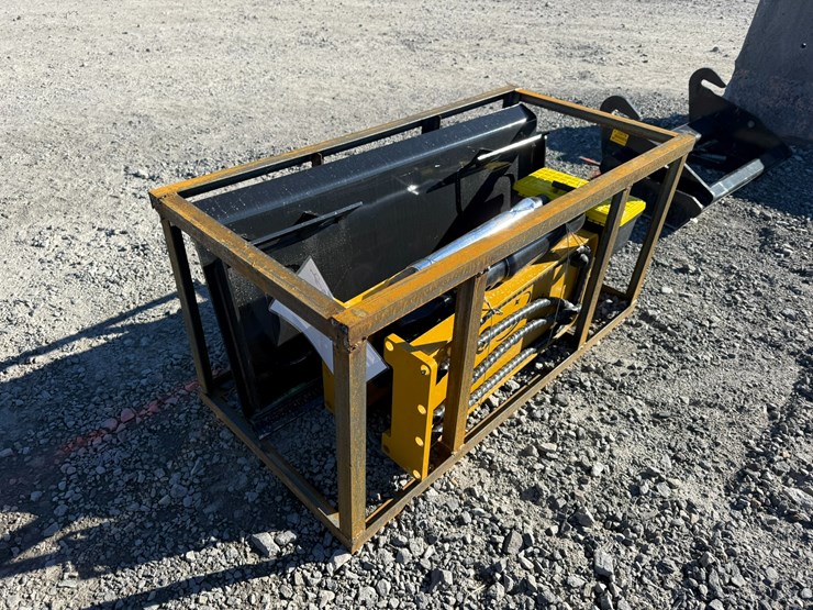 #22795-•-unused-agt-sshh680-skid-steer-hydraulic-breaker-sshh68025111502d-image-4