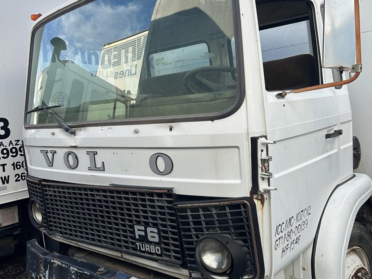 2015-volvo-f6-image-2