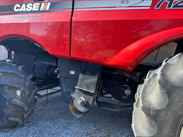 #35797-•-2011-case-7120-combine-image-41