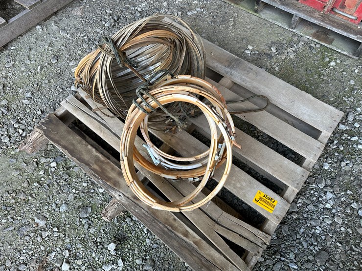 #35882-•-lot-of-irrigation-clamps-image-1