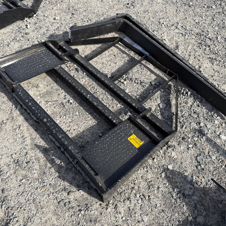 #22768 • Unused Mower King SA 48" Skid Steer Forks