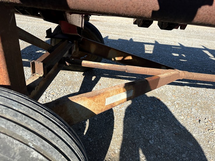 #35811-•-22'-header-wagon-image-16