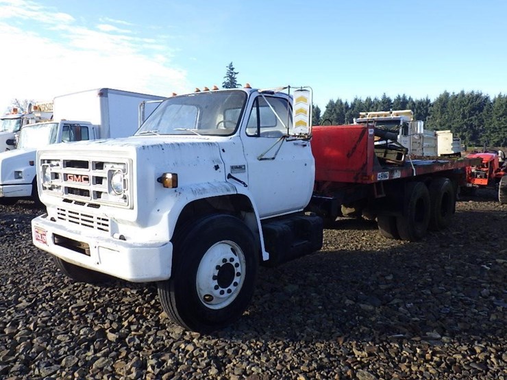 1977-gmc-6500-23'-t/a-flatbed-truck-image-1