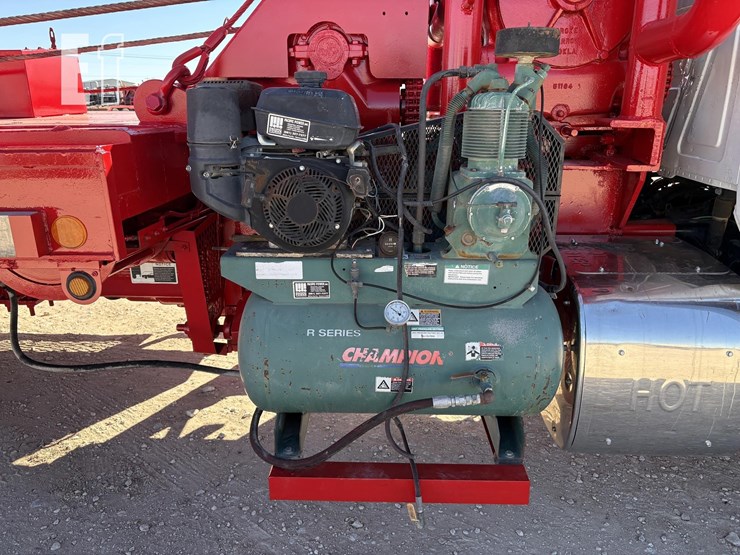 2013-mack-granite-gu713-image-12