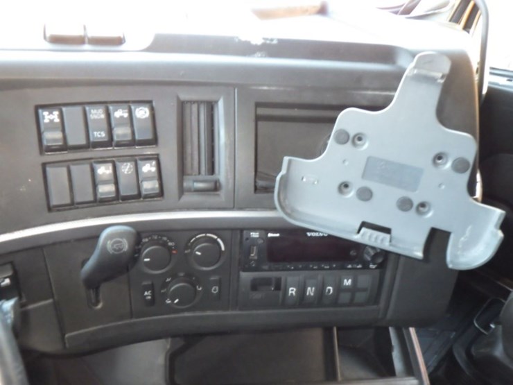 2022-volvo-vnl-760-image-20