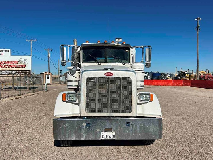 2012-peterbilt-367-image-2
