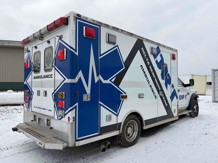 2012-dodge-5500-ambulance-image-4