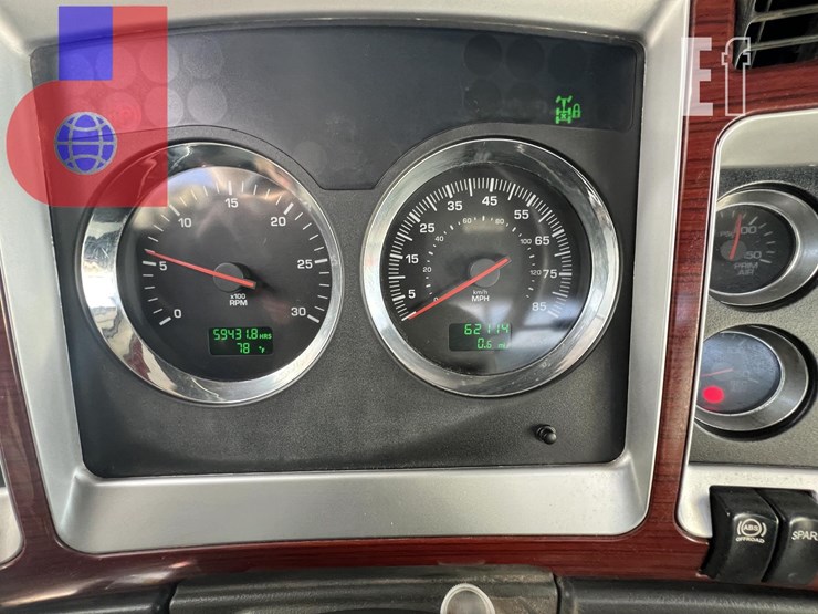 2006-kenworth-w900-image-9