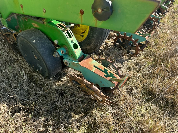 35257-john-deere-12-image-23