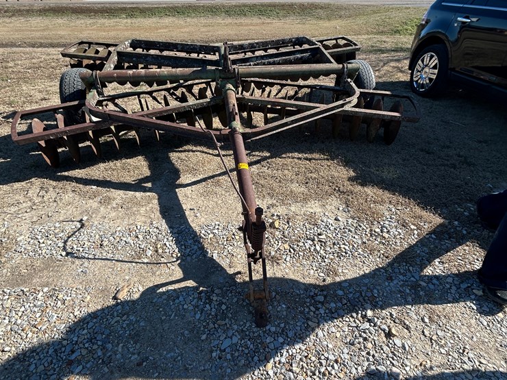 12-john-deere-12-image-1