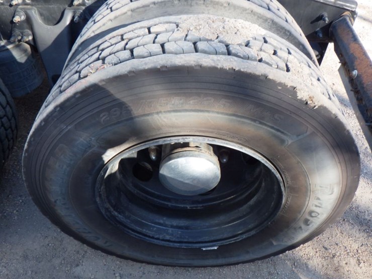 2017-international-prostar-image-13