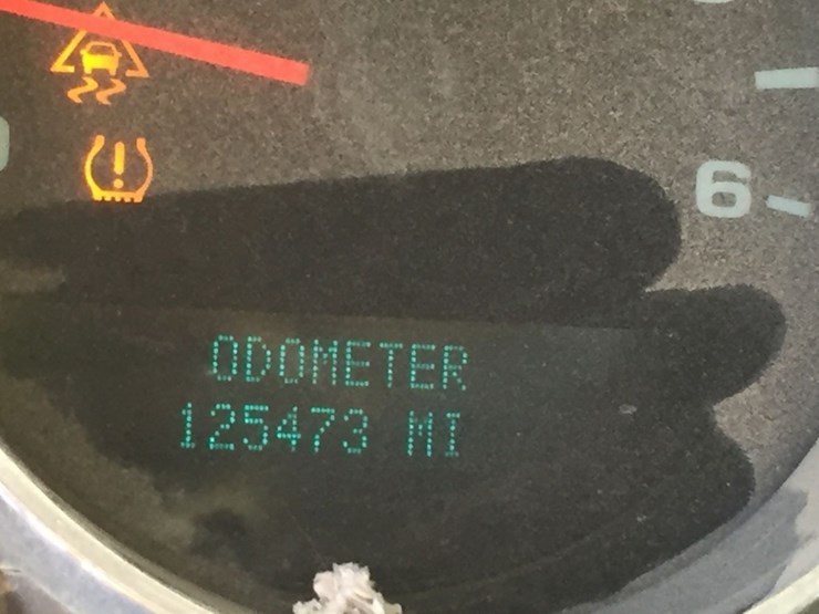 2011-chevrolet-2500hd-image-5