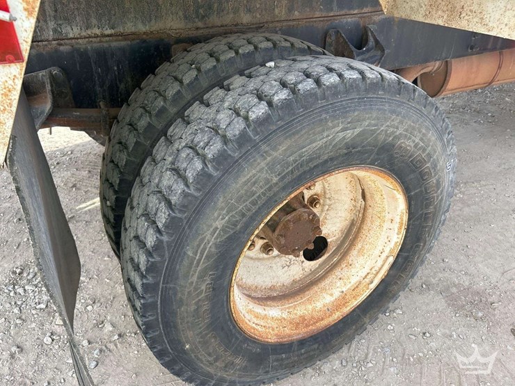 2007-ford-f750-image-24