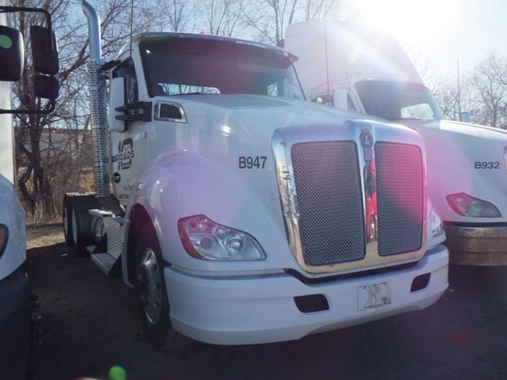 2016-kenworth-t680-image-5