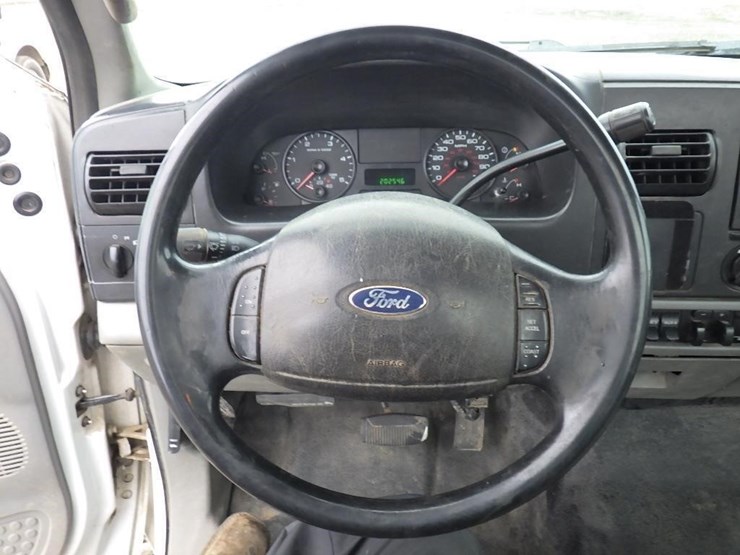 2006-ford-f450-image-19