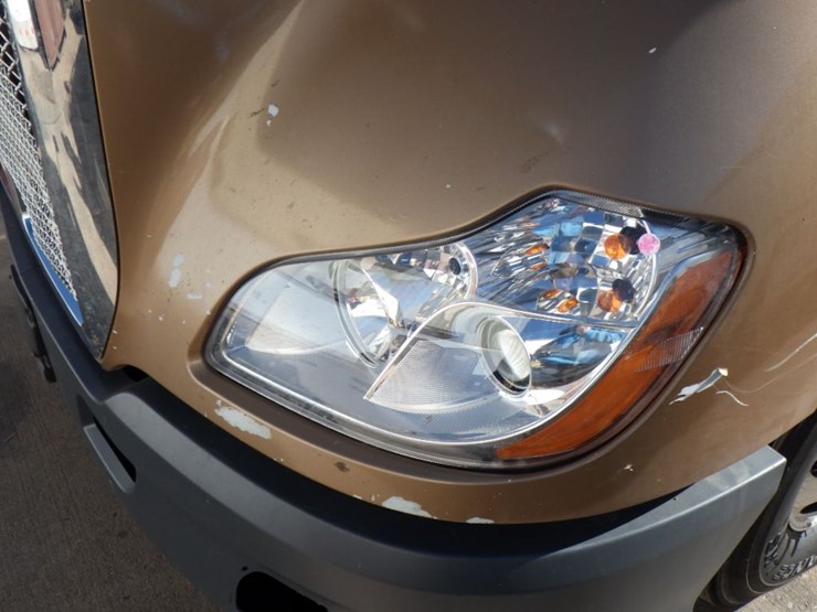 2022-kenworth-t680-image-3