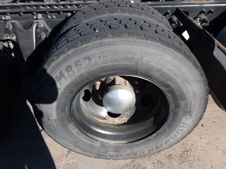 2017-international-prostar-image-4