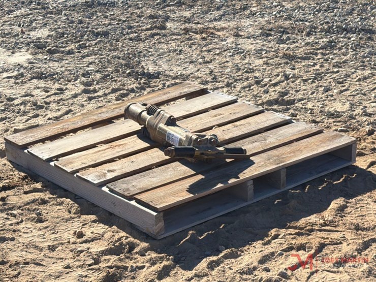 kp-pneumatic-jack-hammer-image-1