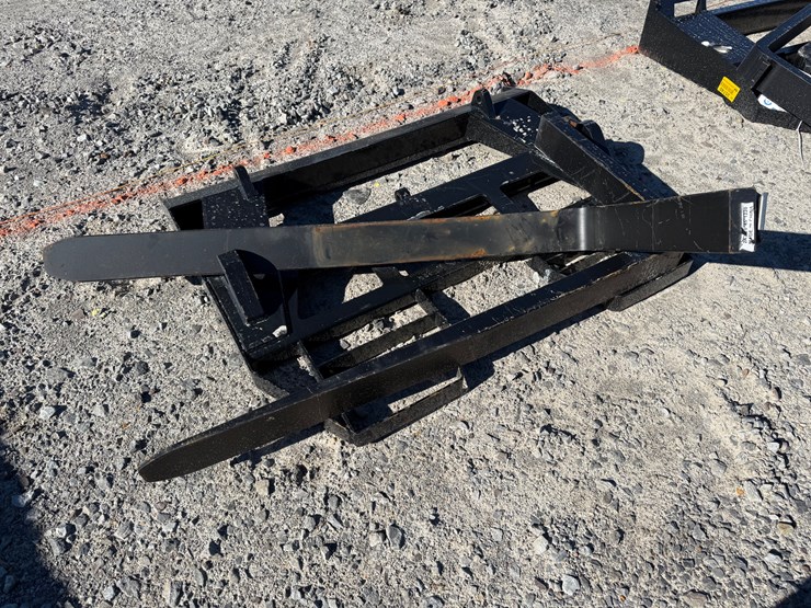 #22784-•-unused-agt-isocpf48-6600-ff-48"-wheel-loader-forks-image-3