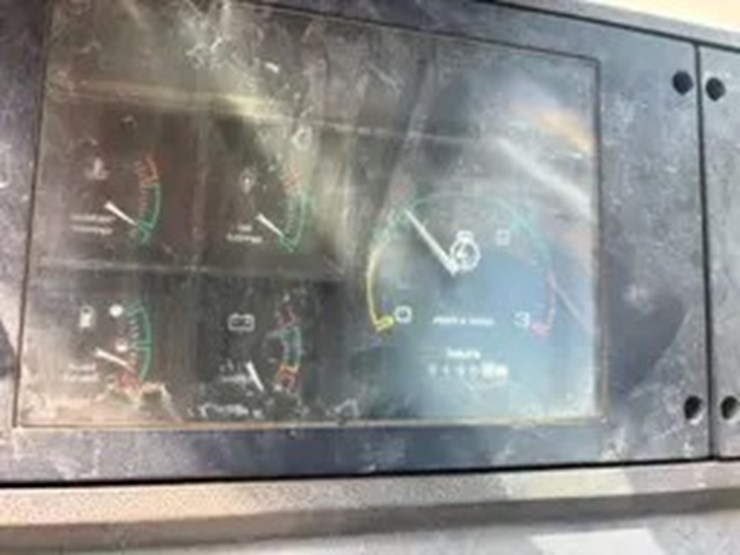 1989-case-ih-580k-image-3