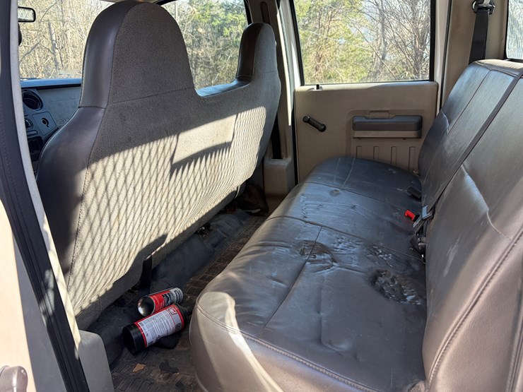 2010-ford-f350-image-16