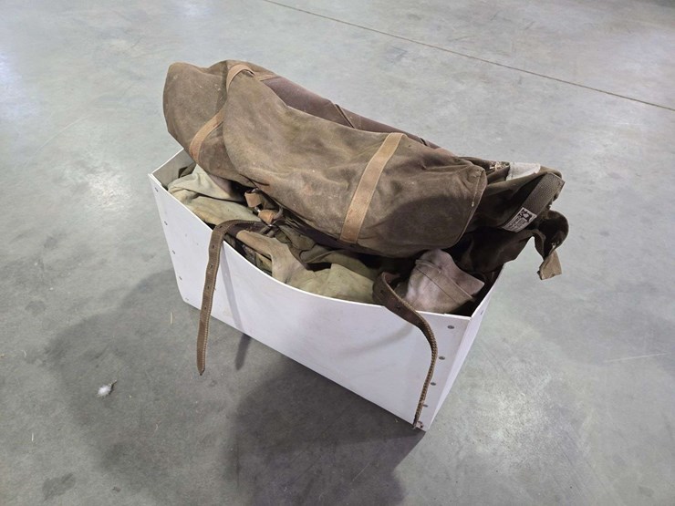 (2)-boxes-of-hay-sacks-with-leads-and-rope-image-2