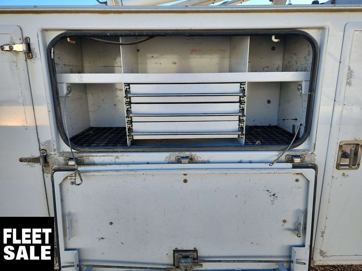 2021-ford-f350-image-35