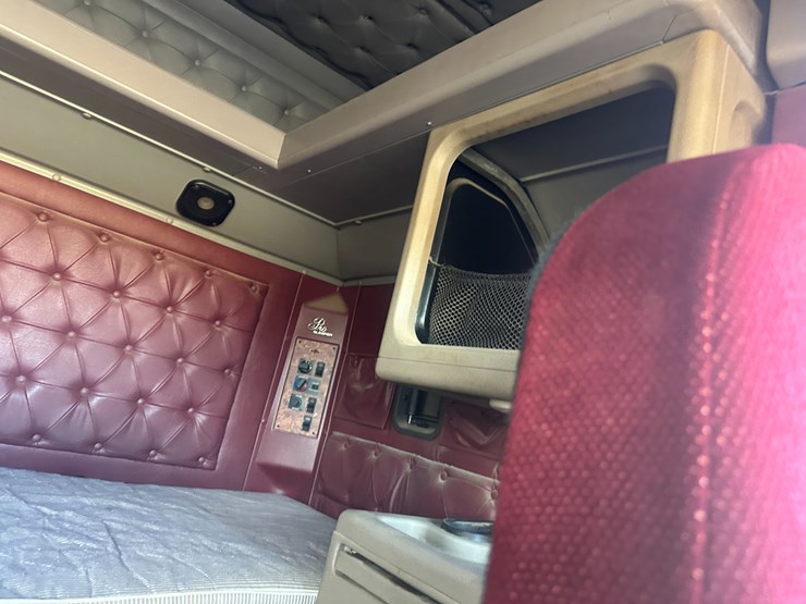 1997-caterpillar-10-image-85