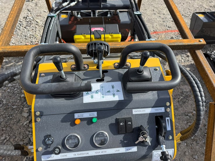 #86-•-unused-sdlanch-sdl60-stand-on-skid-steer-loader-a2510206378-inv#-35039-image-14