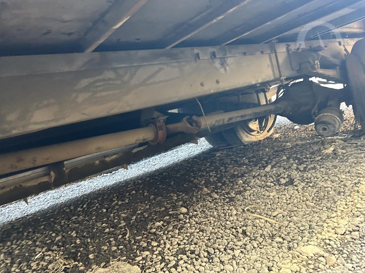 2015-volvo-f6-image-33