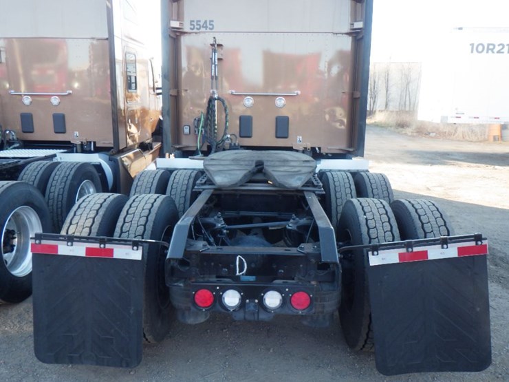 2024-kenworth-t680-image-8