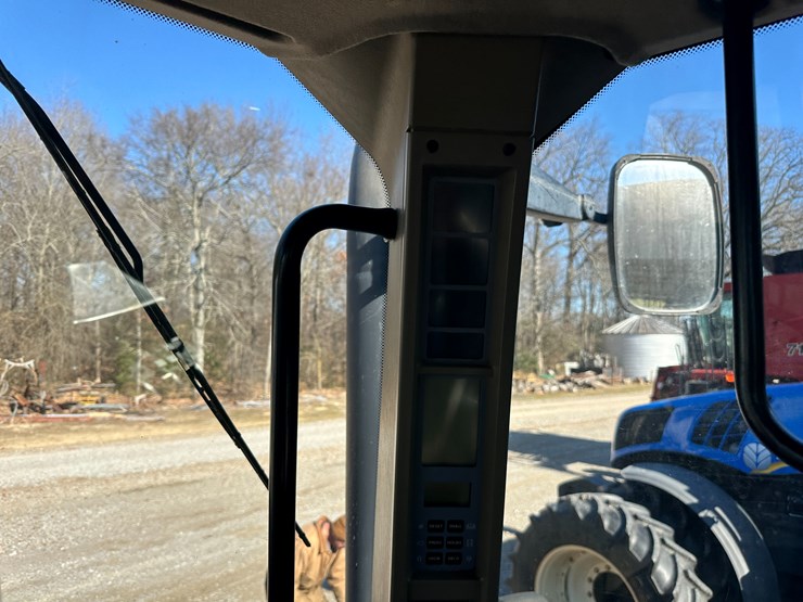 #35799-•-2004-case-mx285-tractor-image-68