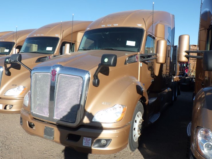 2022-kenworth-t680-image-1