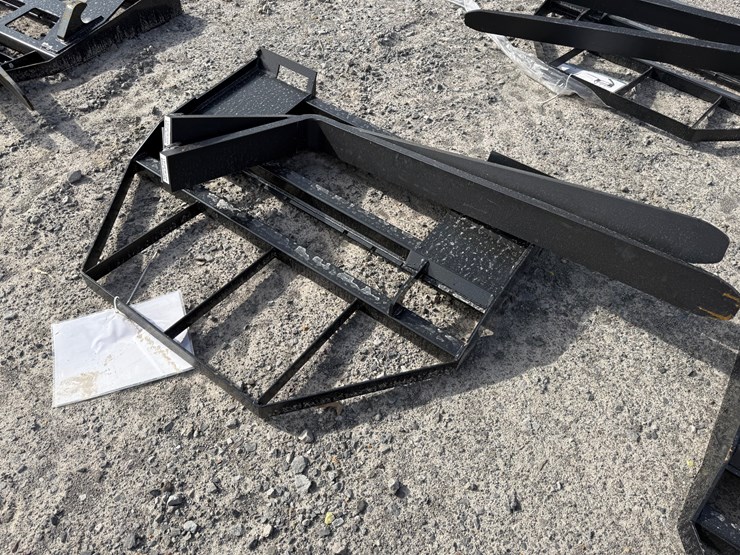 #22765-•-unused-mower-king-sa-48"-skid-steer-forks-image-5