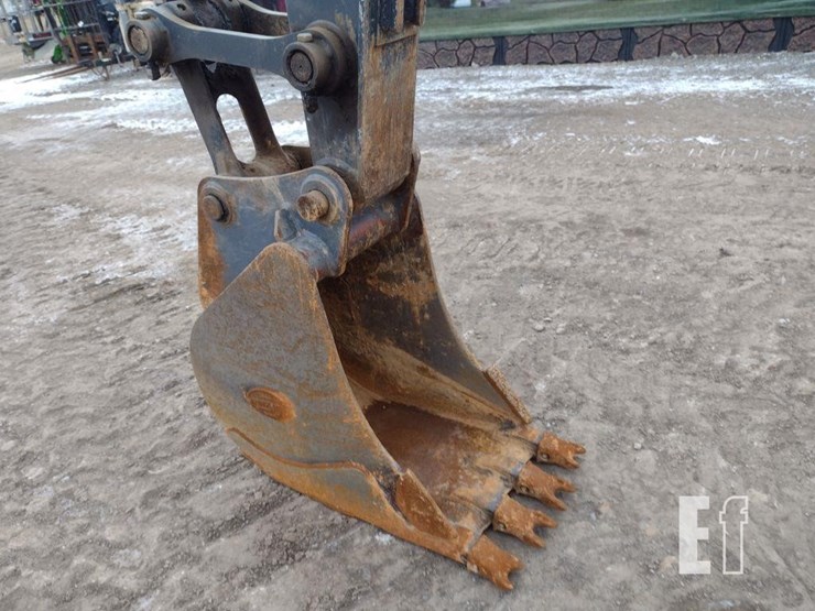 2021-deere-85g-image-15