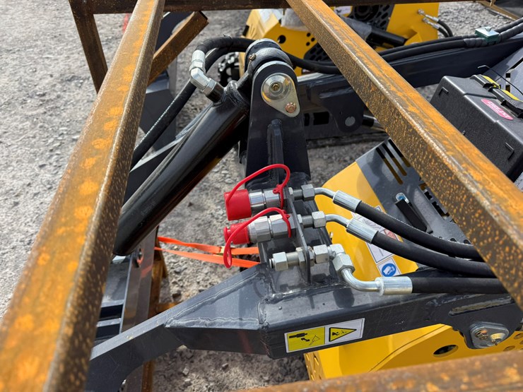 #86-•-unused-sdlanch-sdl60-stand-on-skid-steer-loader-a2510206378-inv#-35039-image-5