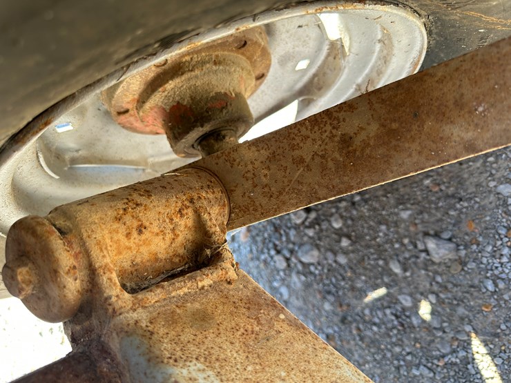 #35811-•-22'-header-wagon-image-11