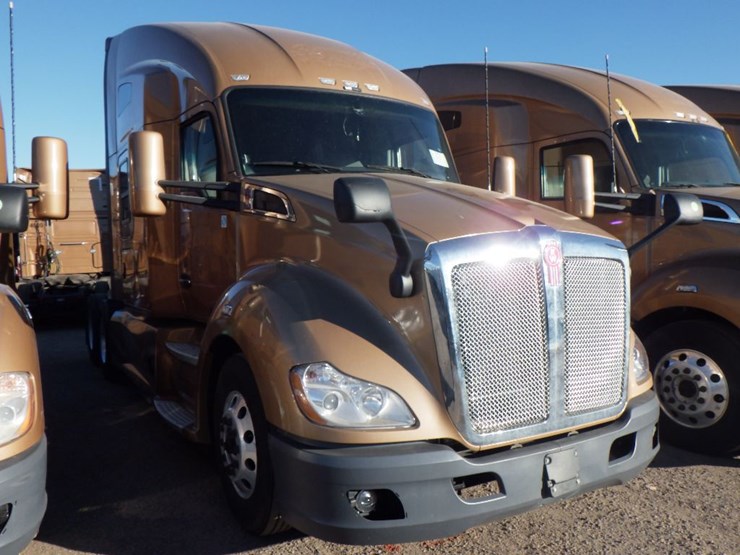 2022-kenworth-t680-image-3