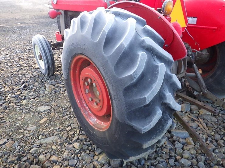massey-ferguson-tractor-image-17