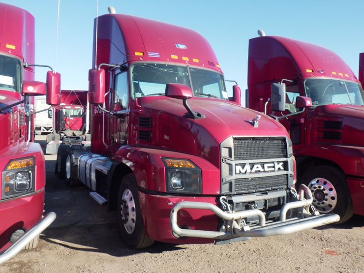 2020-mack-an64t-image-3