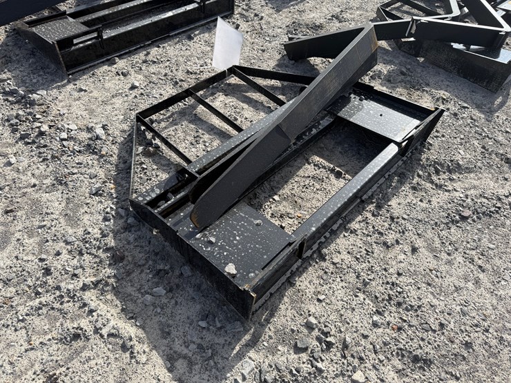 #22769-•-unused-mower-king-sa-48"-skid-steer-forks-image-5