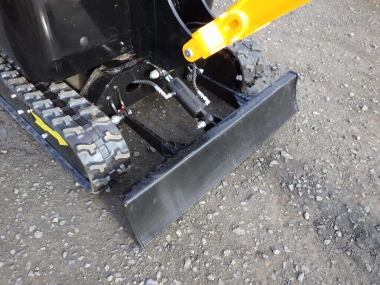 2025-vicsec-20-hydraulic-excavator-image-10