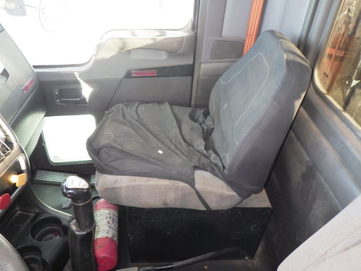 2010-kenworth-t800-image-22