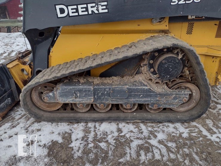 2021-deere-325g-image-19