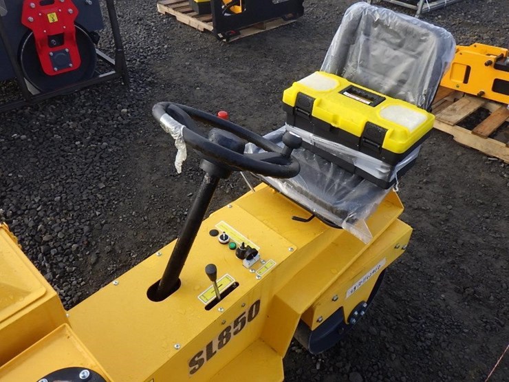 2025-sdlool-850-vibratory-smooth-drum-roller-image-10